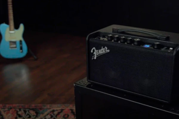 Fender Mustang LT40S