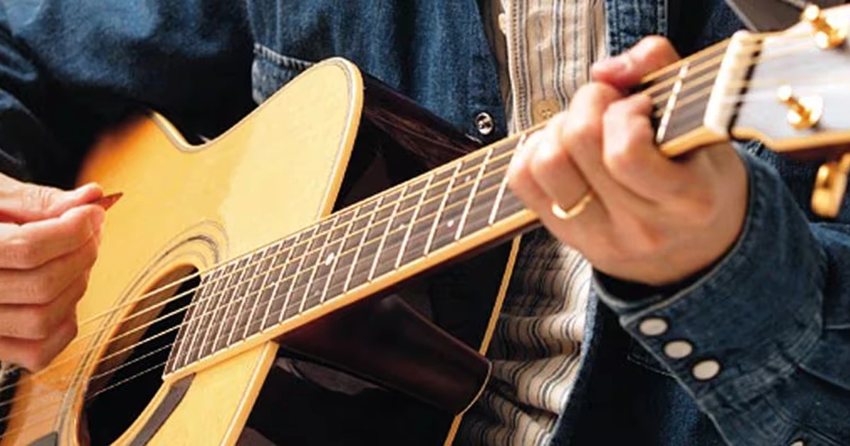 Humidificação da Guitarra: O Fator Invisível Que Pode Determinar o Som e a Longevidade do Teu Instrumento 1 CAPA