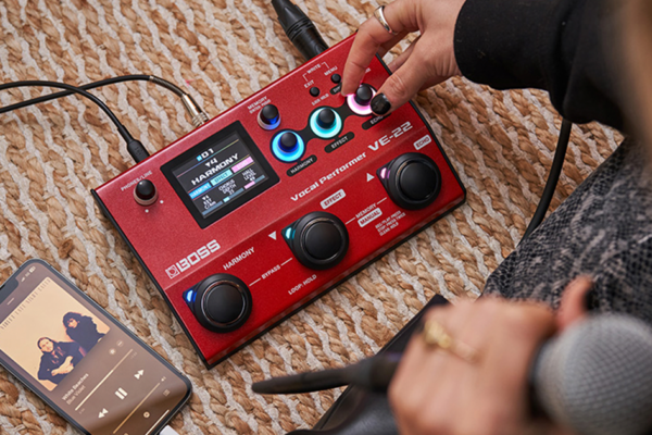 Transforma a tua voz num espetáculo: 5 razões para quereres o BOSS VE-22 5 BOSS VE-22 VOCAL STAR Processador Multi-efeitos - Transforma a tua voz num espetáculo: 5 razões para quereres o BOSS VE-